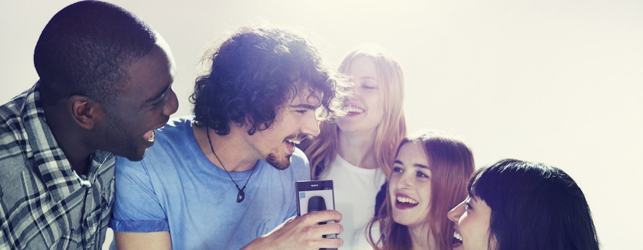 Singstar_Ultimate_Party_Featured_01