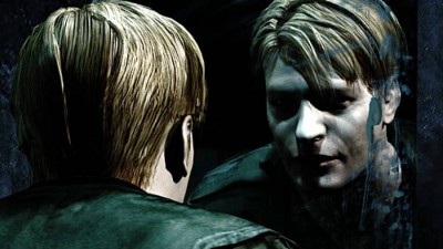 Silent_Hill_2_James_Sunderland_looking_in_the_mirror